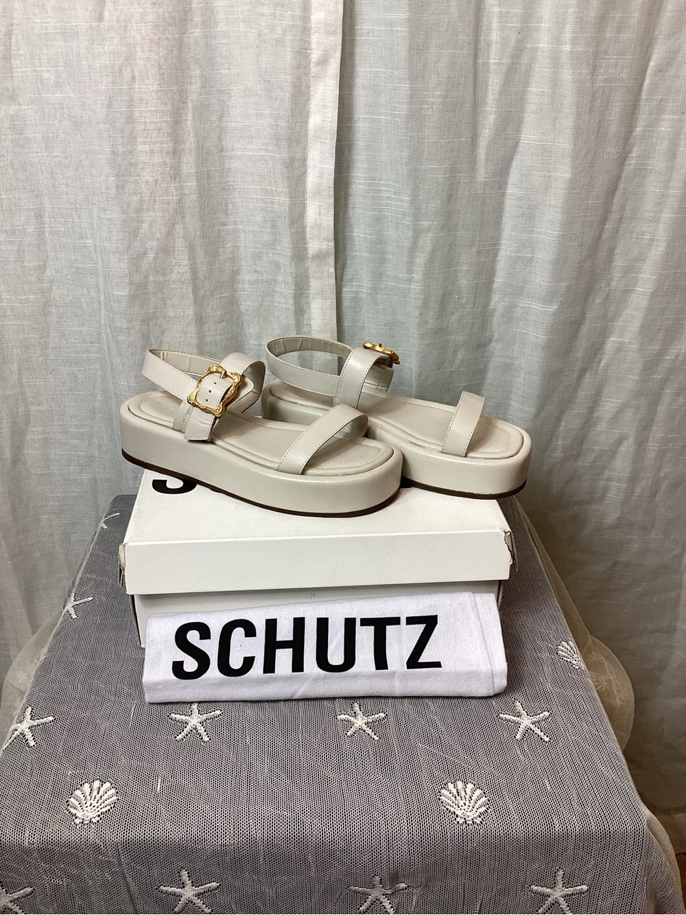 NWT SCHUTZ Evereve Wavy Ankle Strap Platform Sandals- Pearl; Size: 7B - Picture 4 of 12